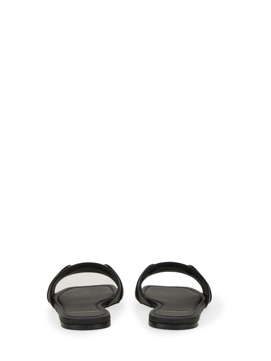 SLIDE SANDAL