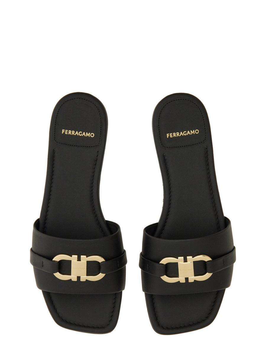 SLIDE SANDAL