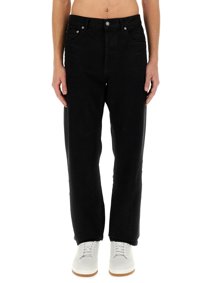 WIDE JEANS.
