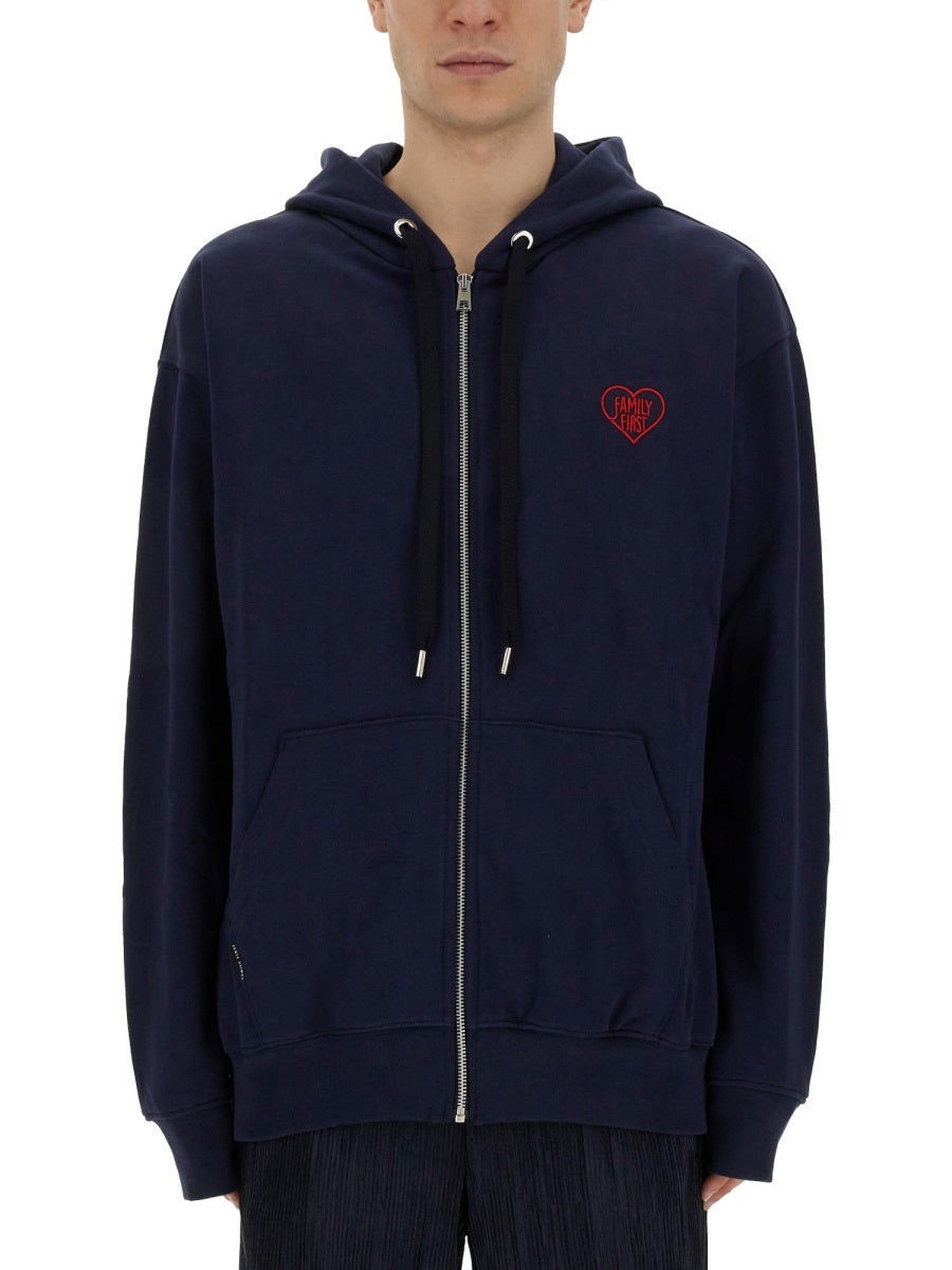 ZIP SWEATSHIRT.