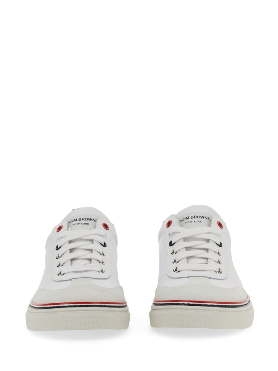 LOW-TOP LEATHER SNEAKER