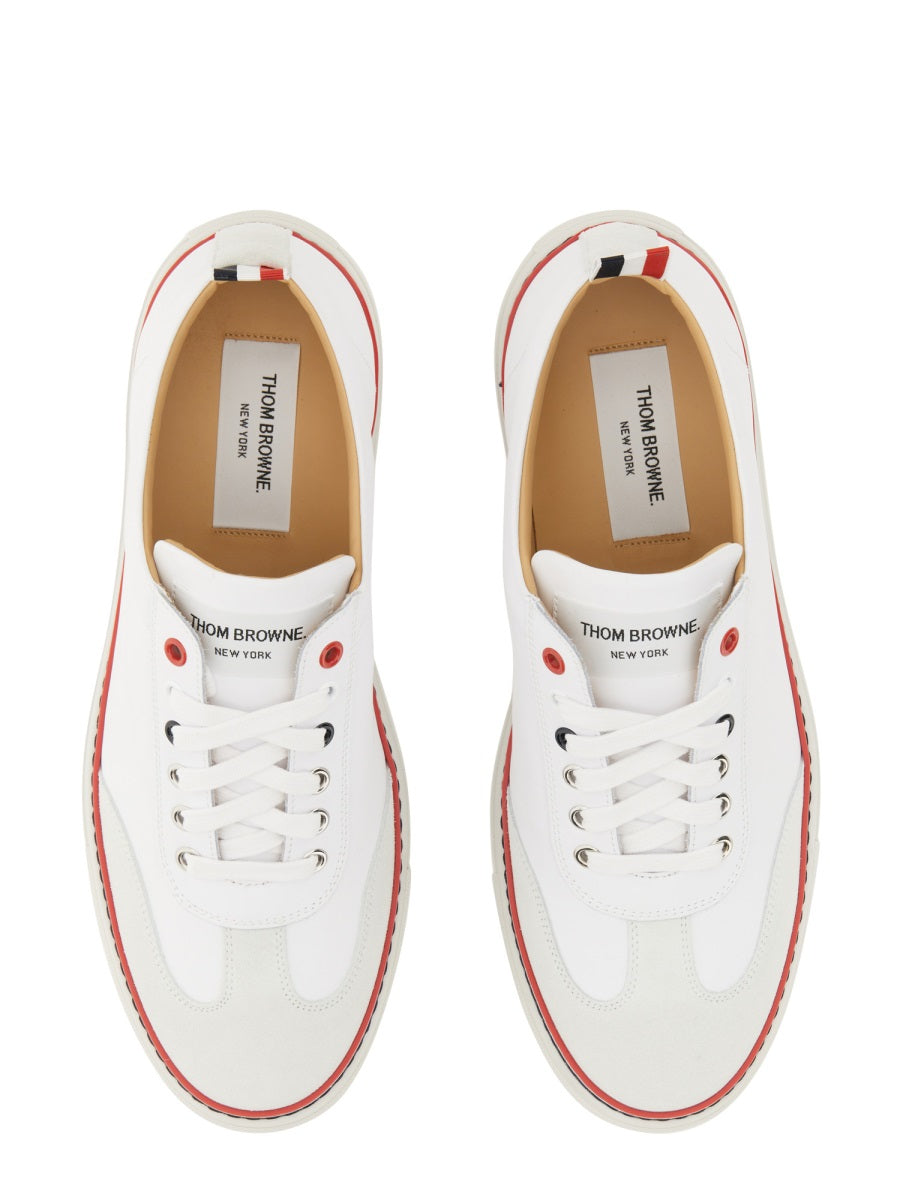 LOW-TOP LEATHER SNEAKER