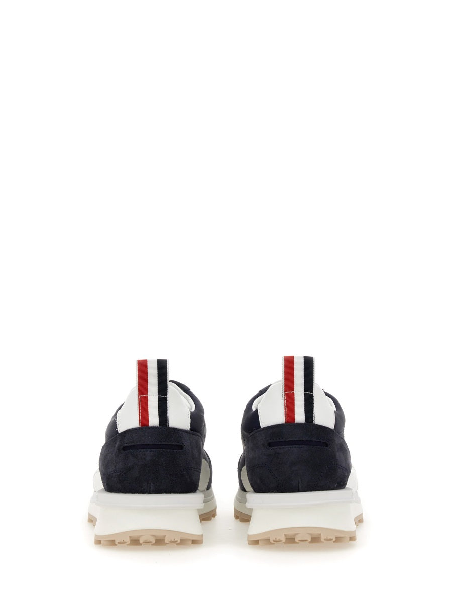 SNEAKER WITH LOGO