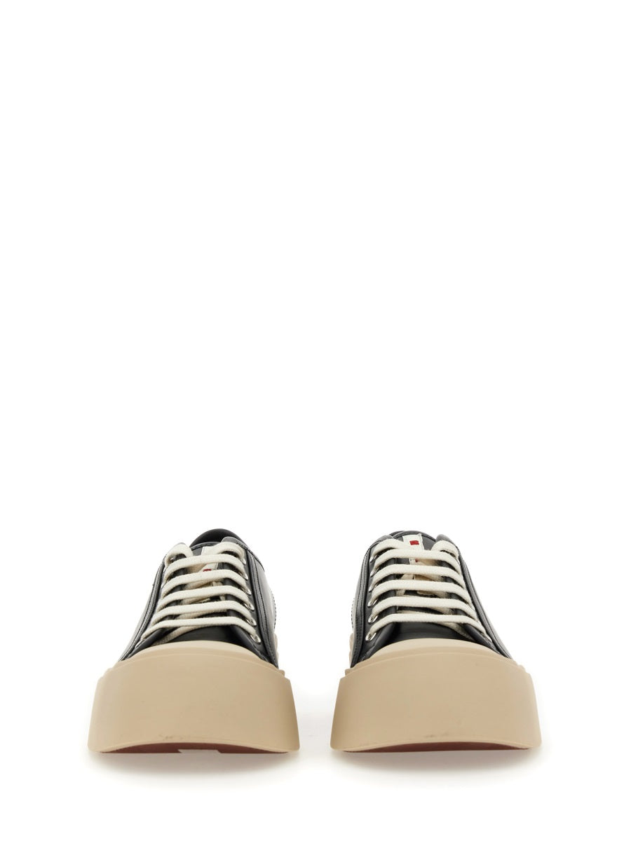 LEATHER SNEAKER