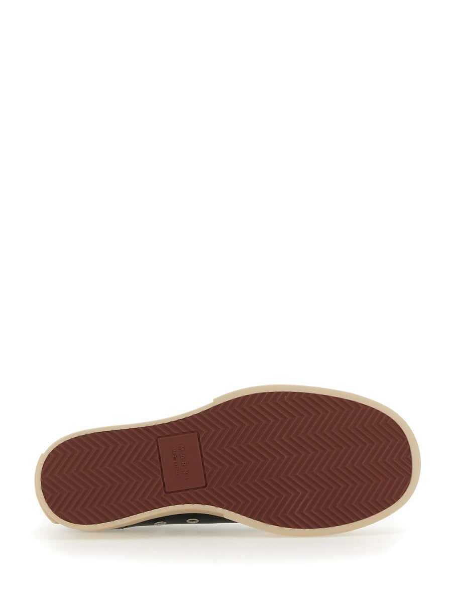 LEATHER SNEAKER