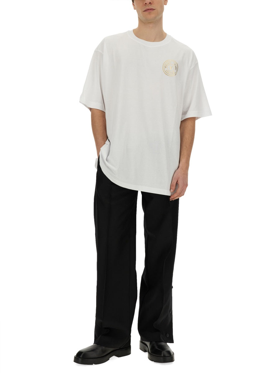 T-SHIRT WITH LOGO