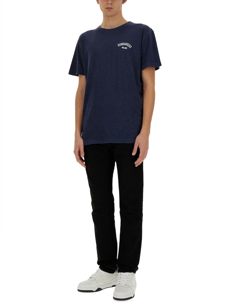 T-SHIRT WITH LOGO