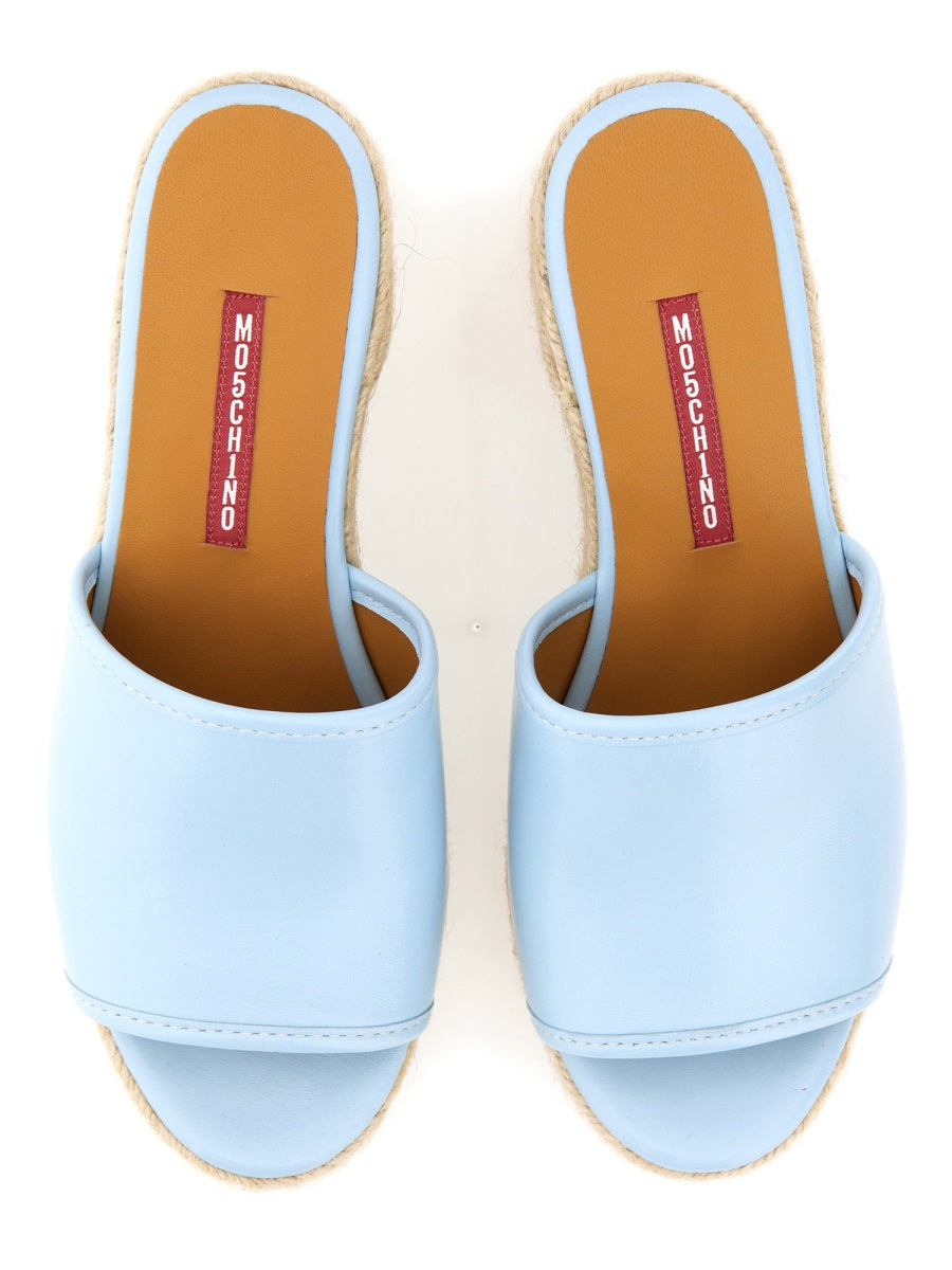 DENIM FOOTBED.