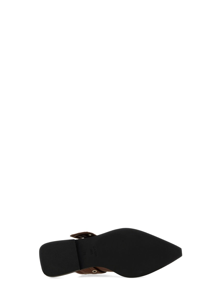BALLERINA WITH BUCKLE