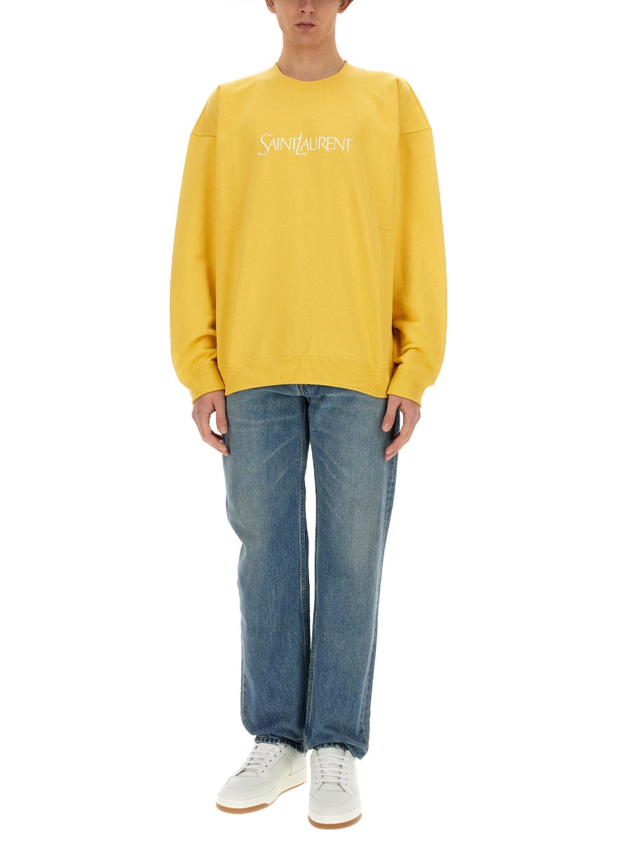 STRAIGHT LEG JEANS