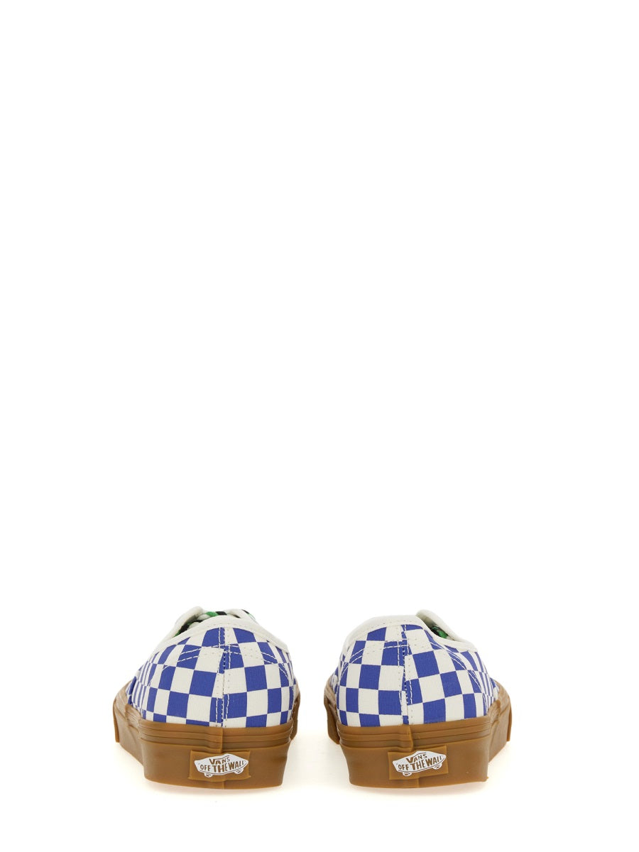 AUTHENTIC SNEAKER