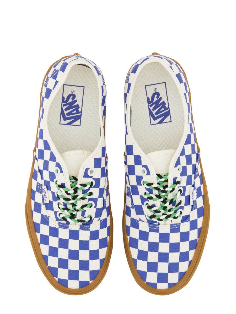 AUTHENTIC SNEAKER