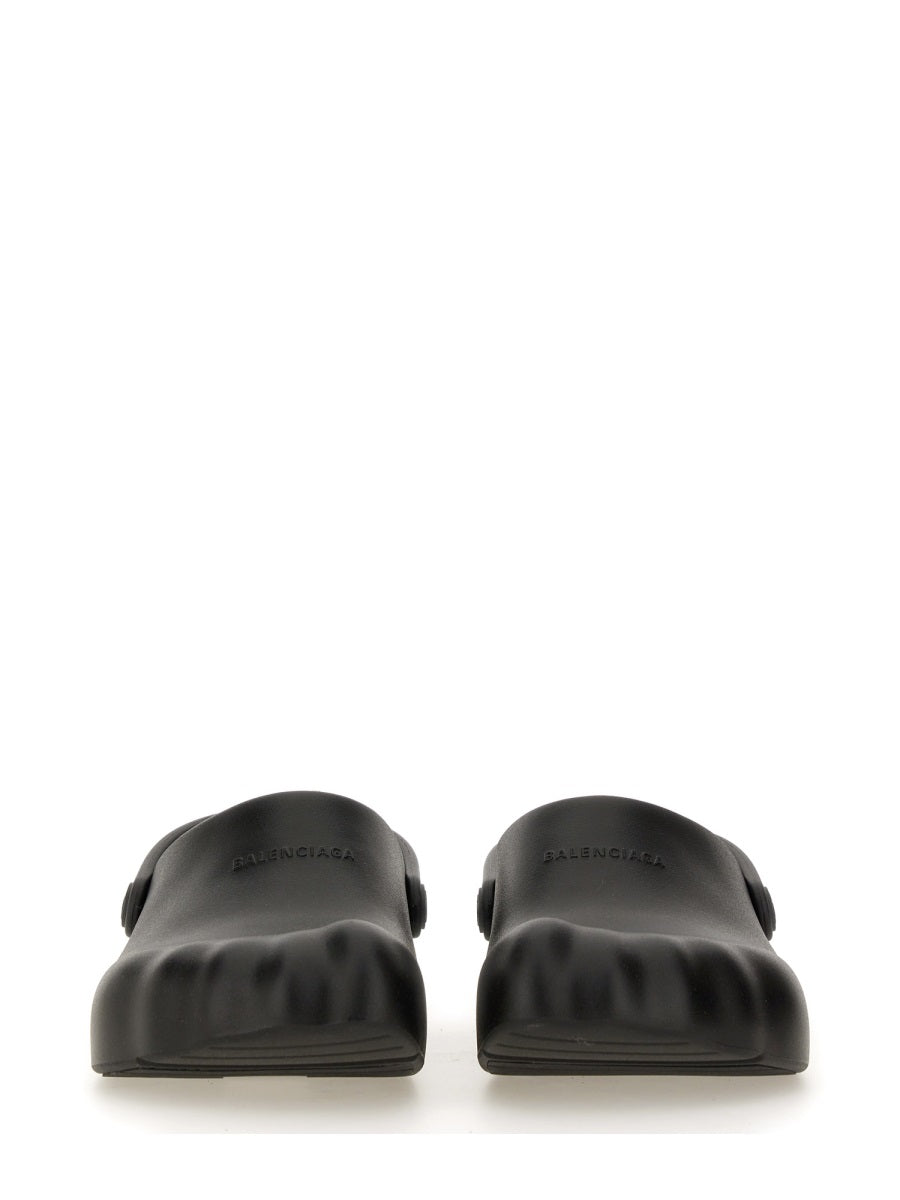 SUNDAY MOLDED SLIP-ON SANDALS