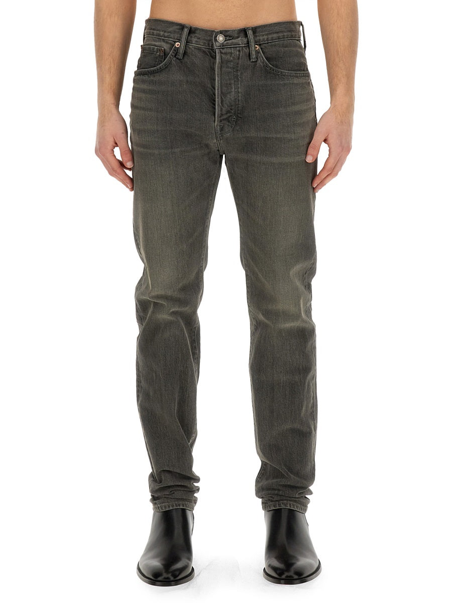STRAIGHT LEG JEANS