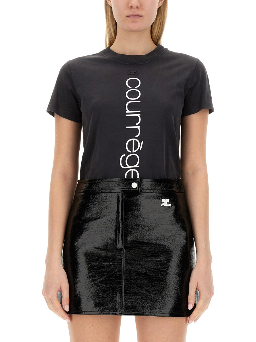 T-SHIRT WITH LOGO