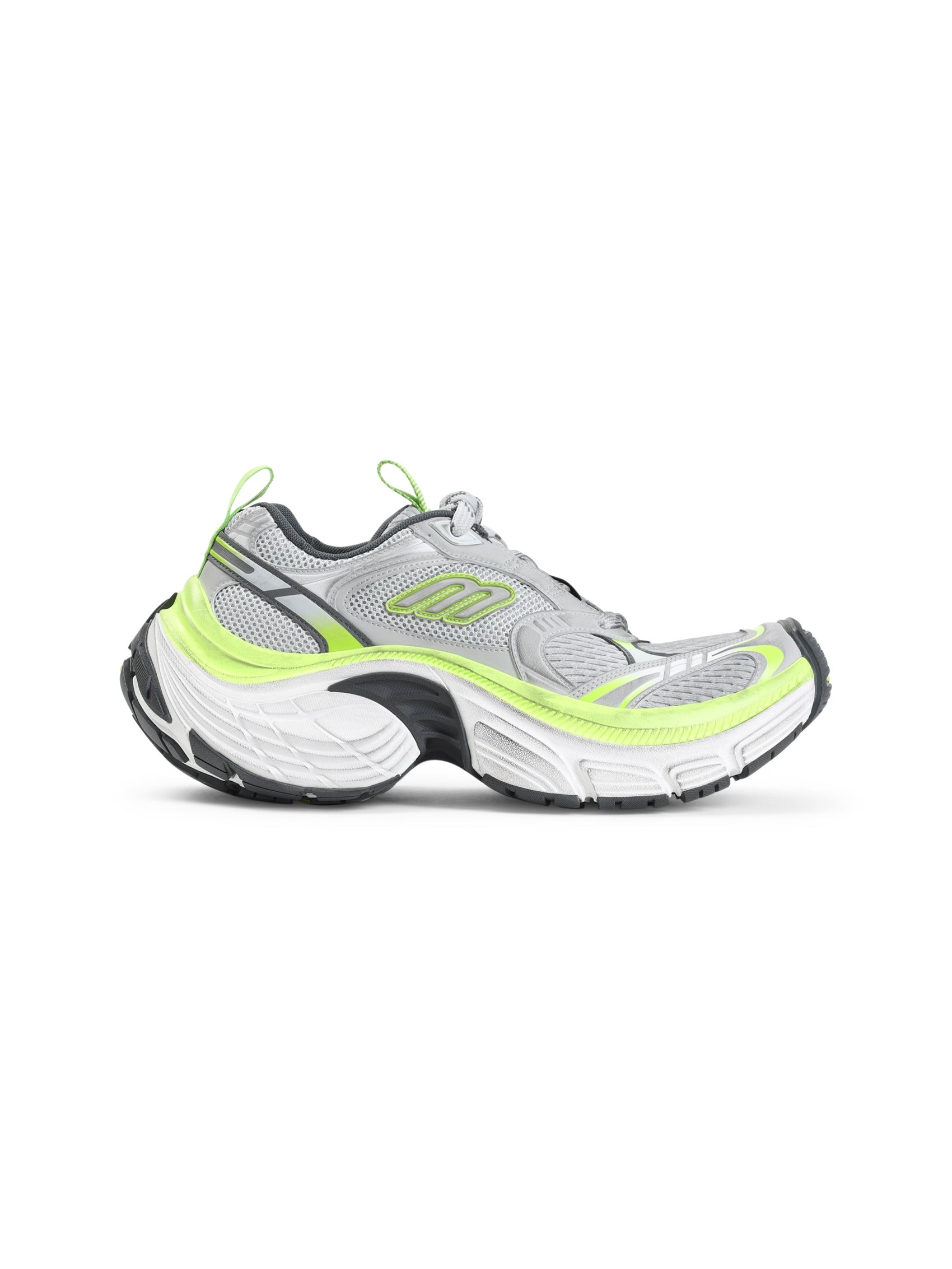 6XL Sneakers