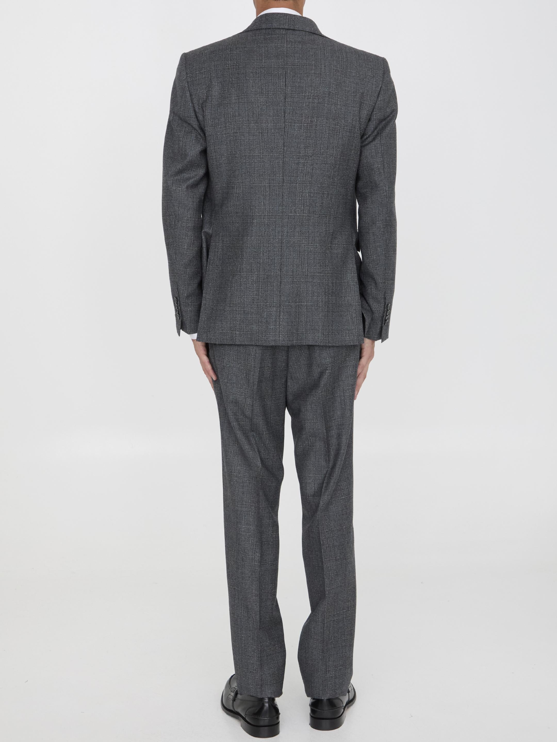 Two-piece suit in virgin wool
