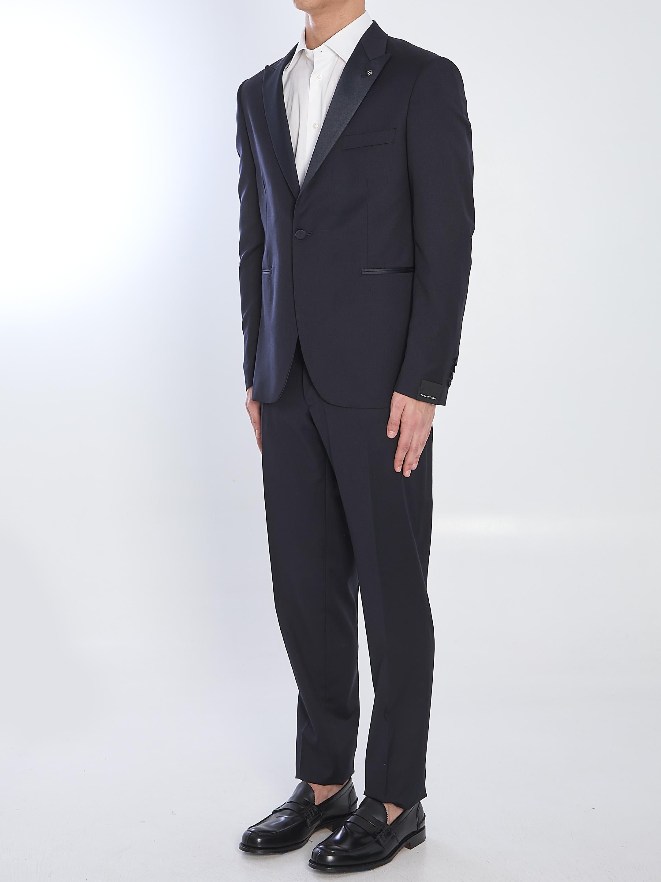 Virgin wool two-piece suit
