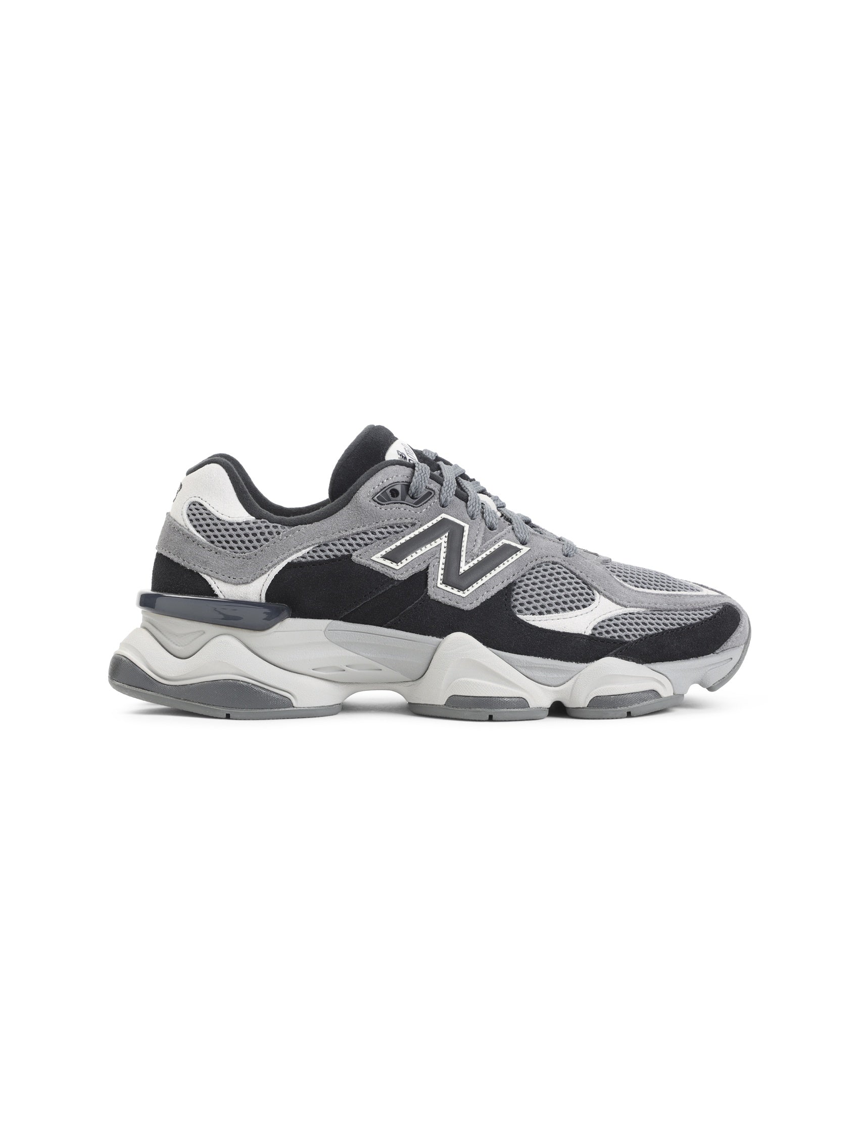 9060 Sneakers